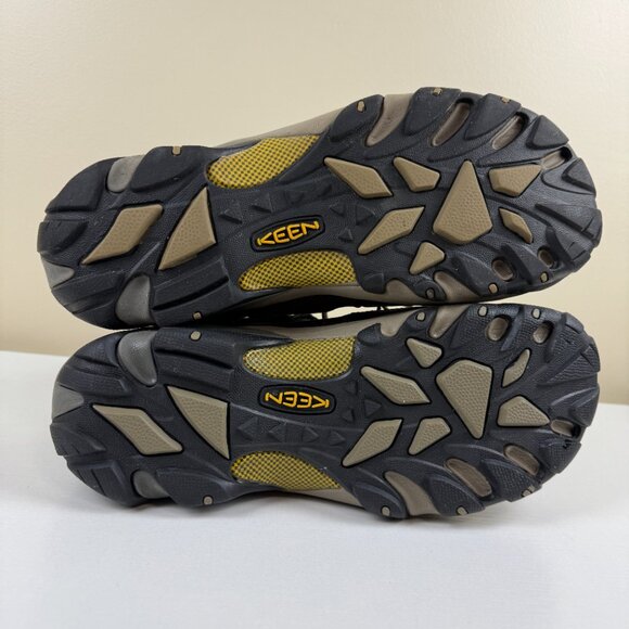 LIKE NEW Men's Targhee II Mid Waterproof Hiking Boots - Picture 6 of 10